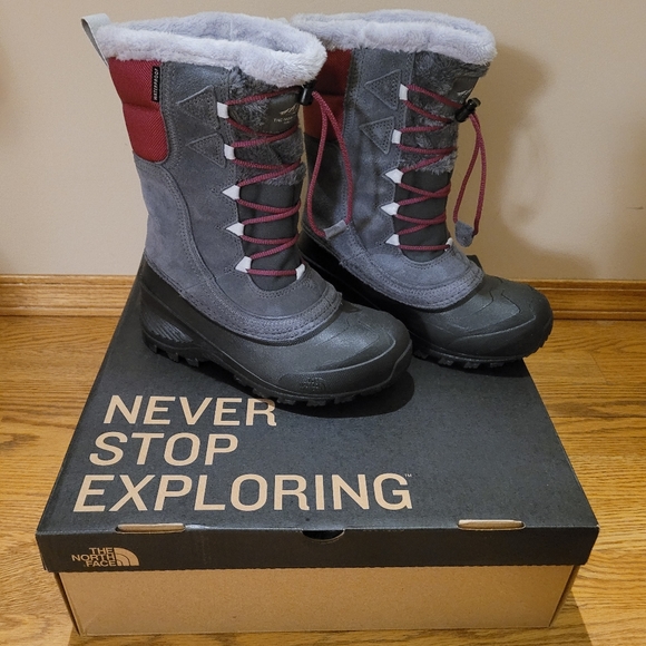 North Face Youth Shelista Lace IV Boots size 2 - Picture 1 of 3